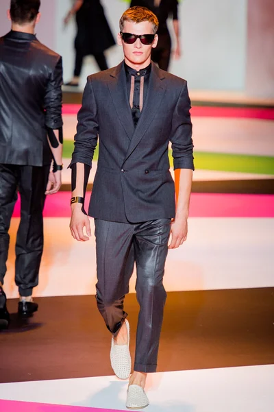 Look 46